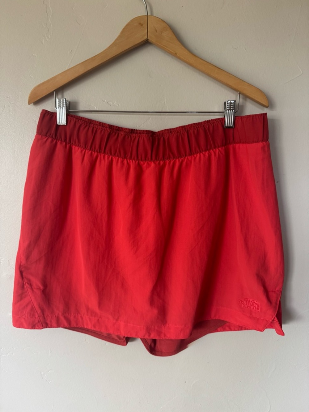 The North Face Women's Coral Red Athletic Skort Large
